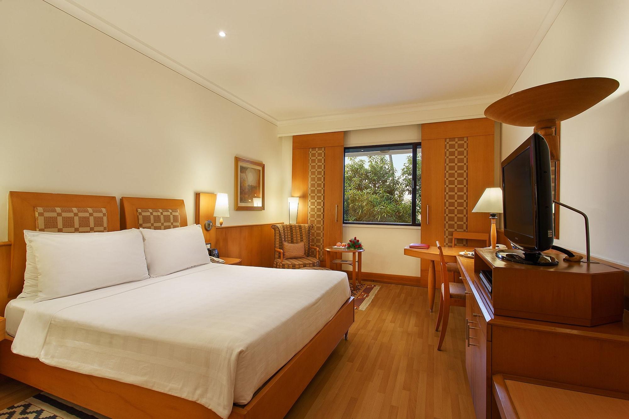 โรงแรมไทรเด้นท์ เชนไน ภายนอก รูปภาพ A room at the Taj Bengal