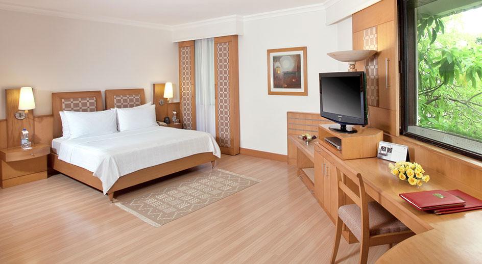 โรงแรมไทรเด้นท์ เชนไน ภายนอก รูปภาพ A room at the Taj Bengal