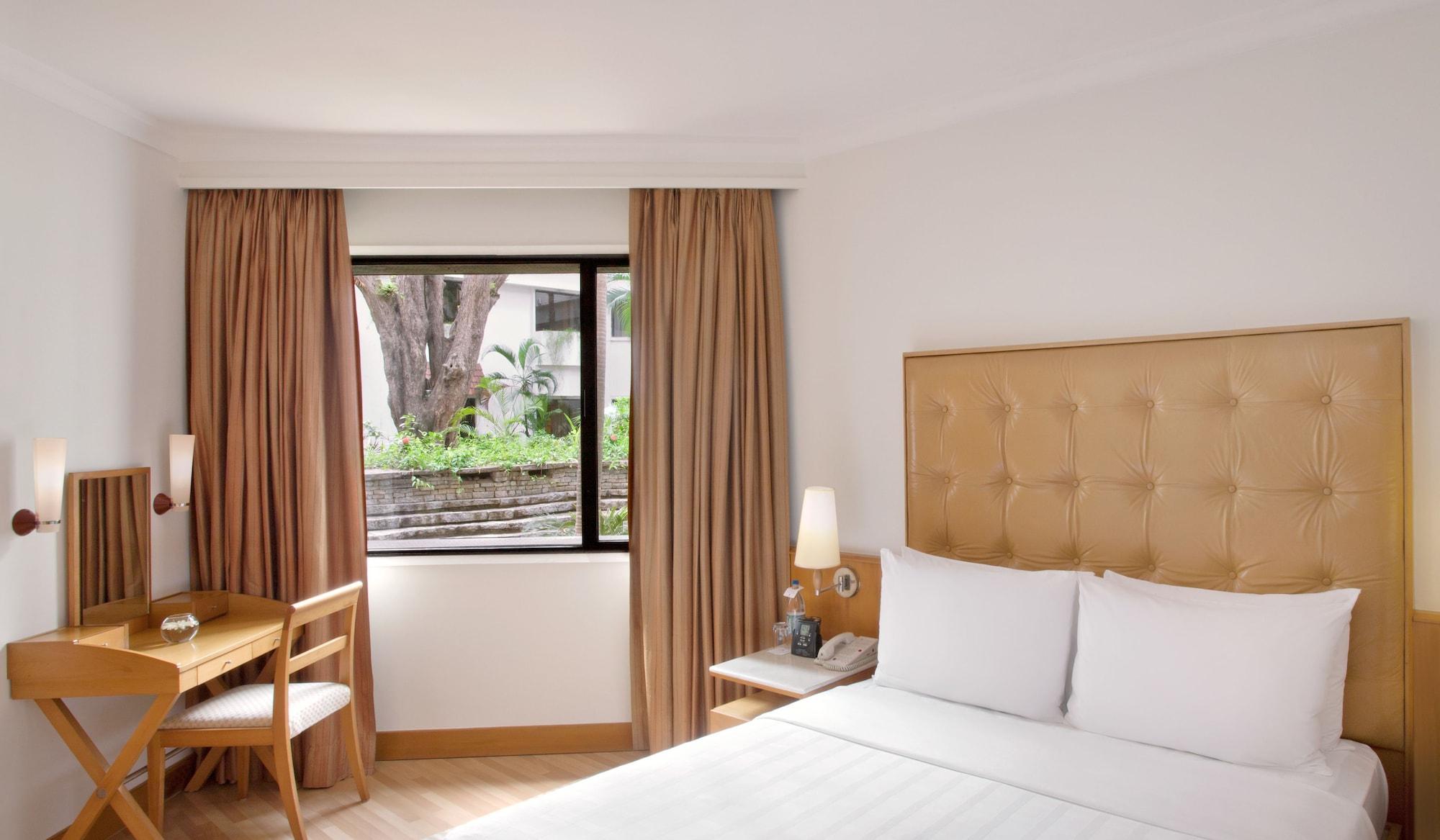 โรงแรมไทรเด้นท์ เชนไน ภายนอก รูปภาพ A room at the hotel