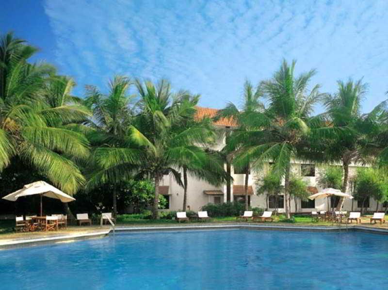 โรงแรมไทรเด้นท์ เชนไน สิ่งอำนวยความสะดวก รูปภาพ The pool at the hotel