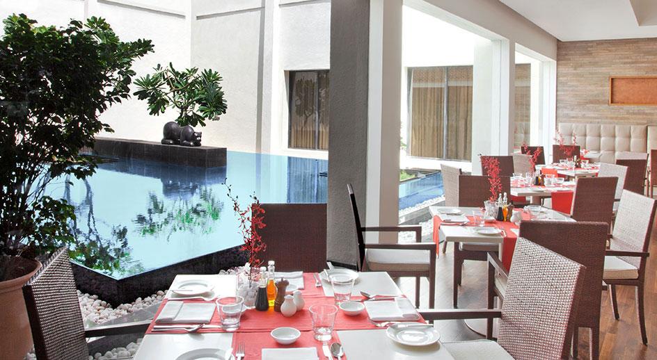 โรงแรมไทรเด้นท์ เชนไน ภายนอก รูปภาพ The restaurant
