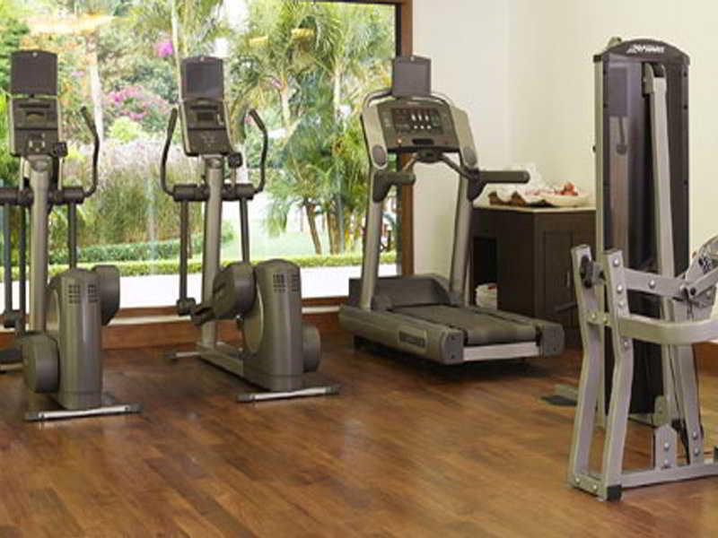 โรงแรมไทรเด้นท์ เชนไน ภายนอก รูปภาพ The gym at the Taj Bengal