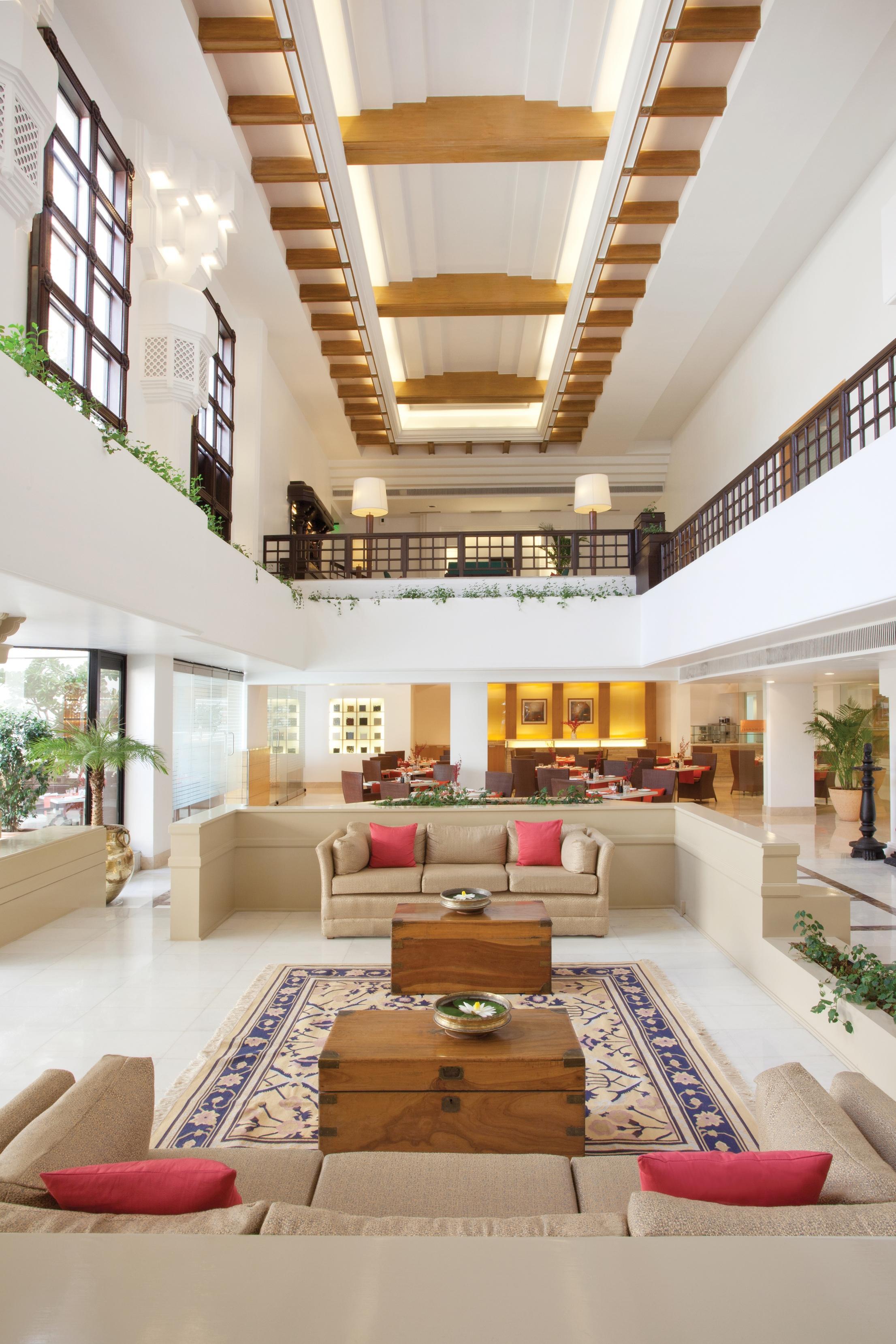 โรงแรมไทรเด้นท์ เชนไน ภายใน รูปภาพ The lobby of the hotel